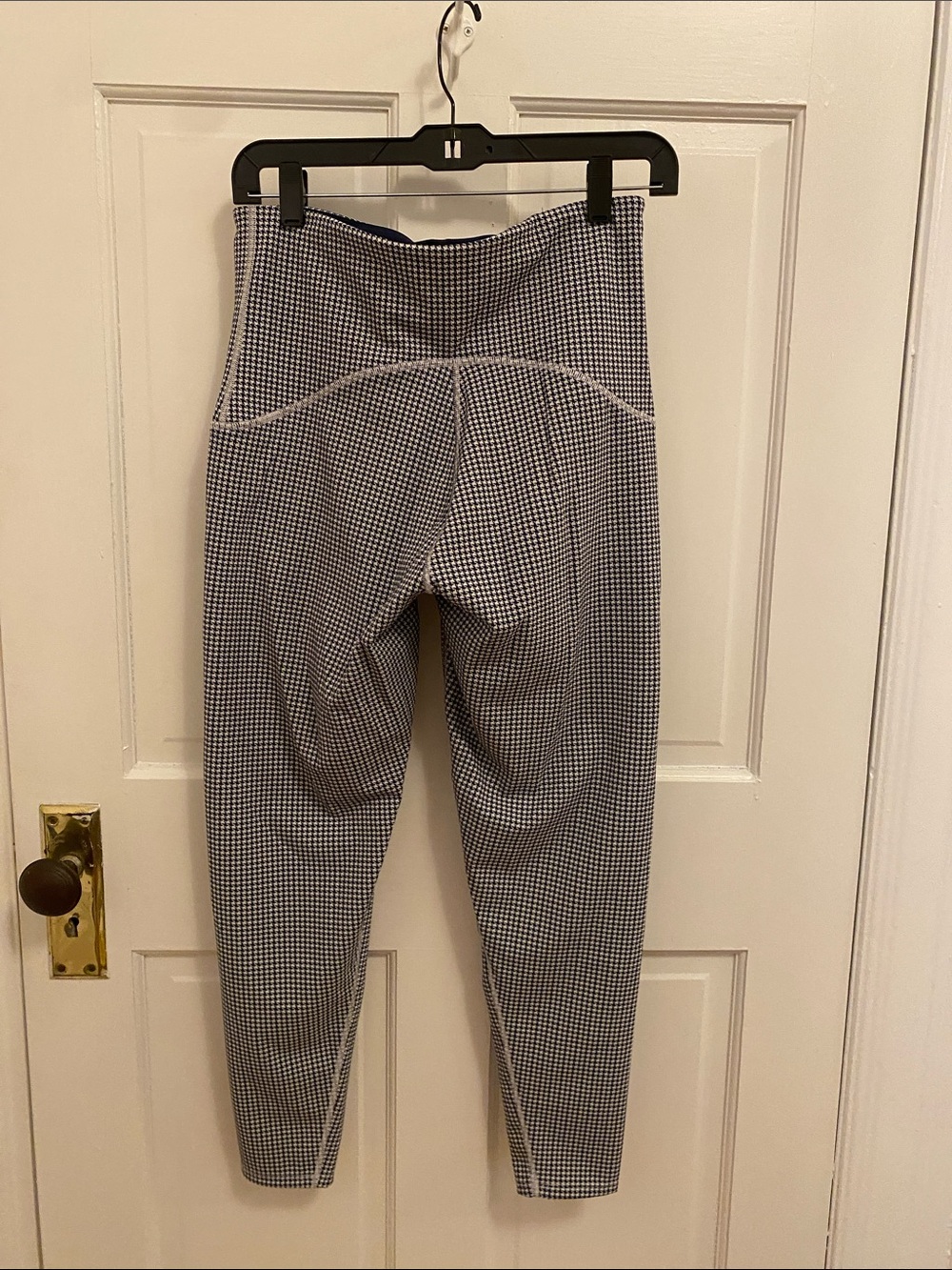 SPANX Navy & White Houndstooth Booty Boost High-Rise Leggings - Picture 3 of 4